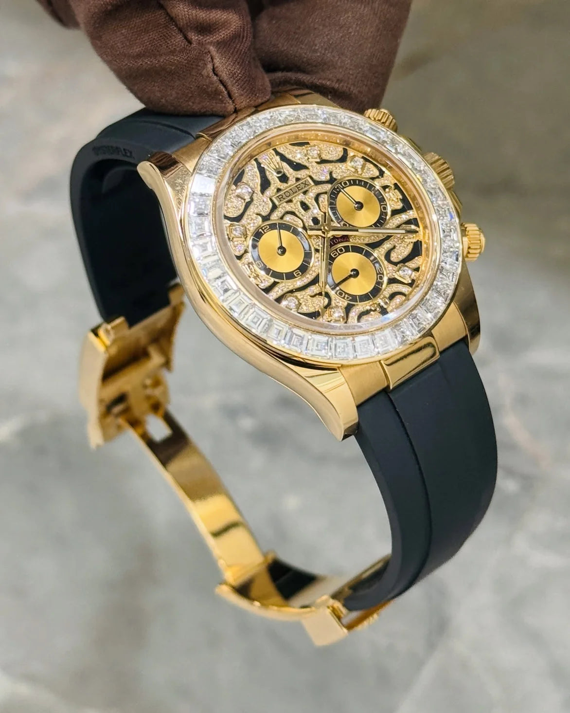 Ro*ex Eye Of The Tiger Silicon Belt Edition Premium Quality Luxury Watch premiumwearing.store